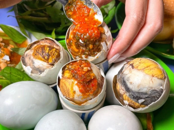 Trứng Lộn Sỉ Lẻ Các Loại: Tại Sao Nguyên Liệu Này Đang Dần Thay Thế Các Lựa Chọn Truyền Thống?