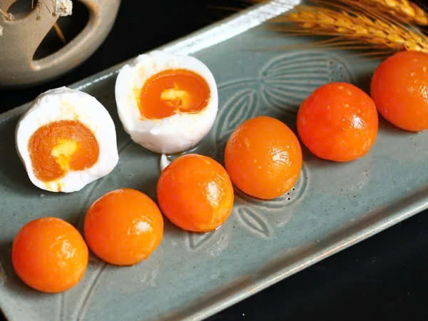 Trứng muối, lòng đỏ trứng muối sỉ lẻ: Nguồn nguyên liệu chất lượng